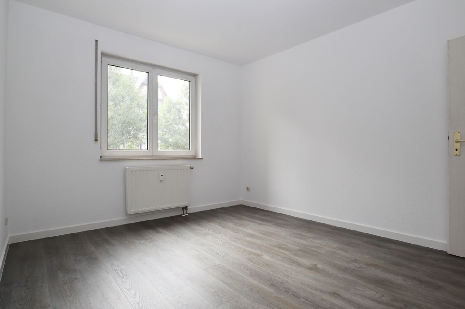 2-Zimmer • Balkon • Aufzug • TG-Stellplatz • jetzt mieten • Altchemnitz • ruhige Lage