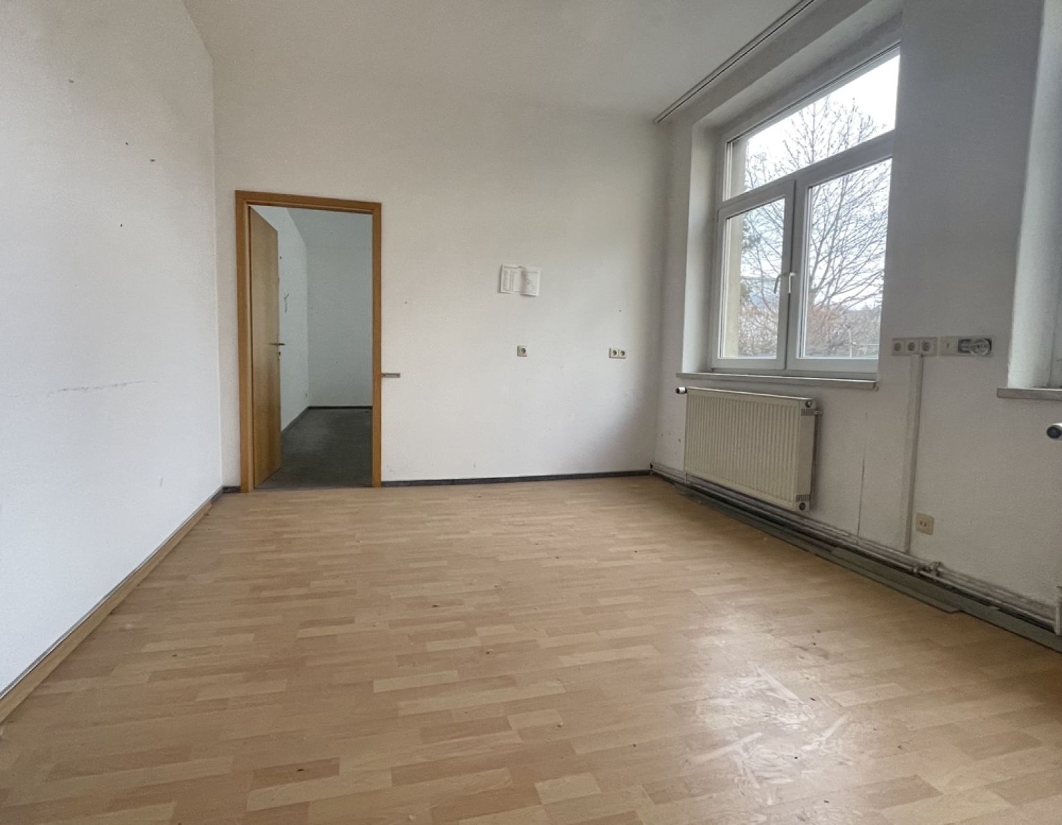 Schnäppchen • 4-Zimmer • 80qm • weitere 80qm in der 1.Etage möglich • einfach mal anschauen!