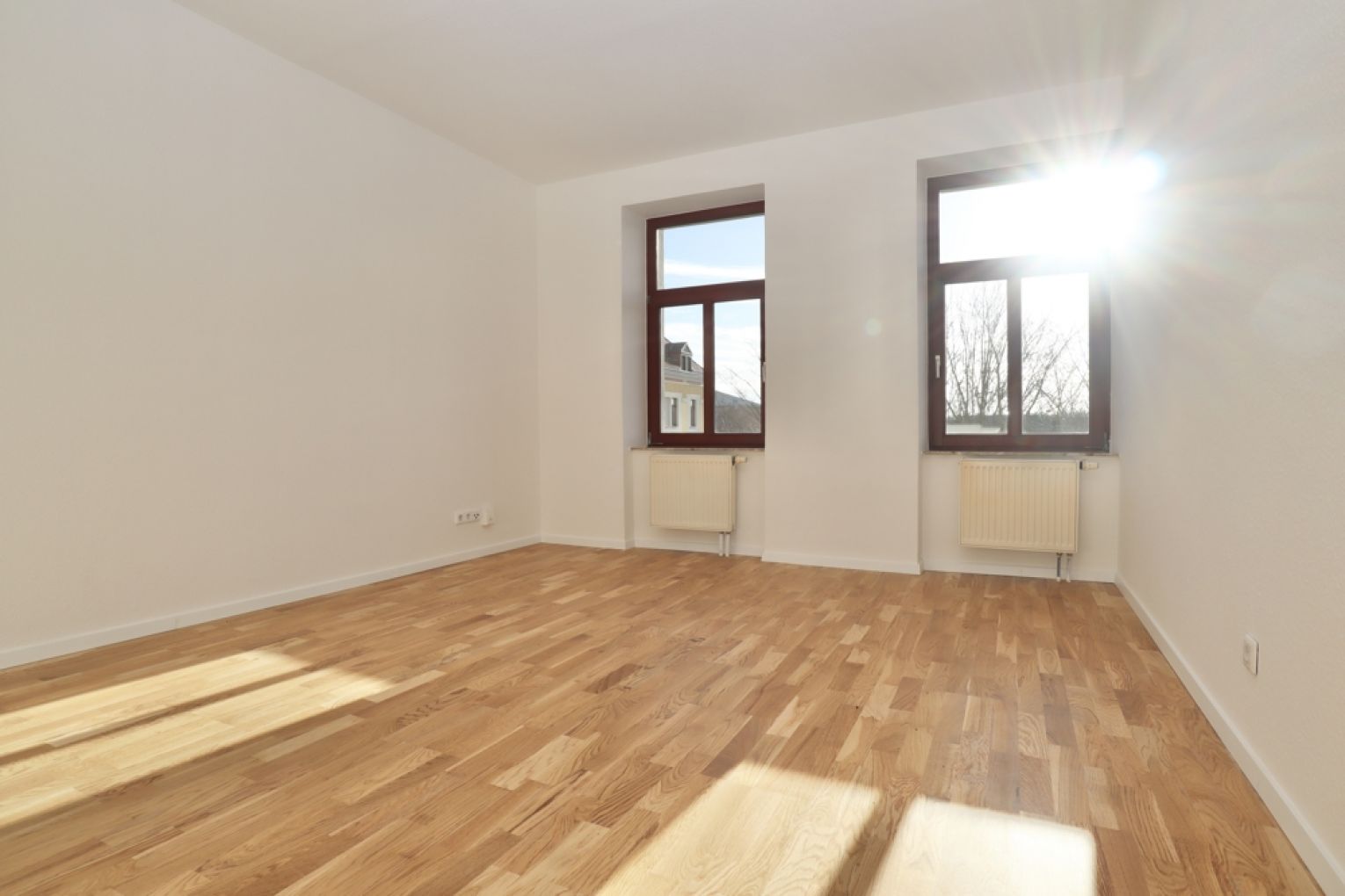 5-Raum Wohnung • Schloßchemnitz • NEU saniert • ruhige Lage • Balkon • zur Miete • jetzt anrufen