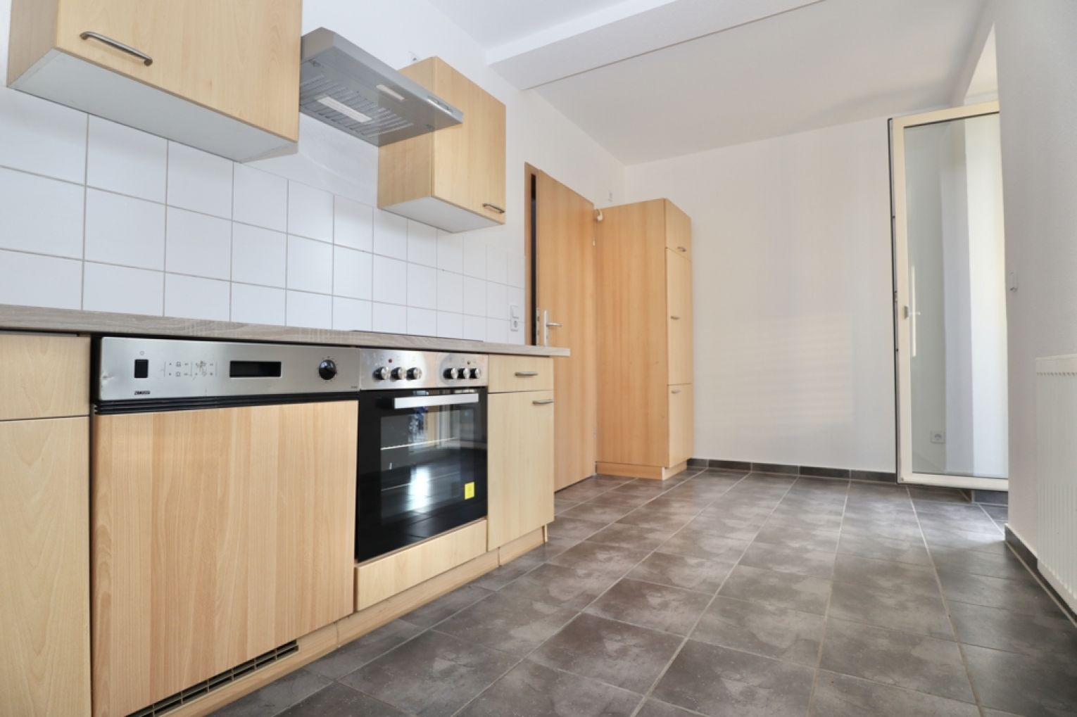 2 Zimmer • mit Balkon • Stellplatz • in Chemnitz • Ebersdorf • vermietet • Kapitalanlage