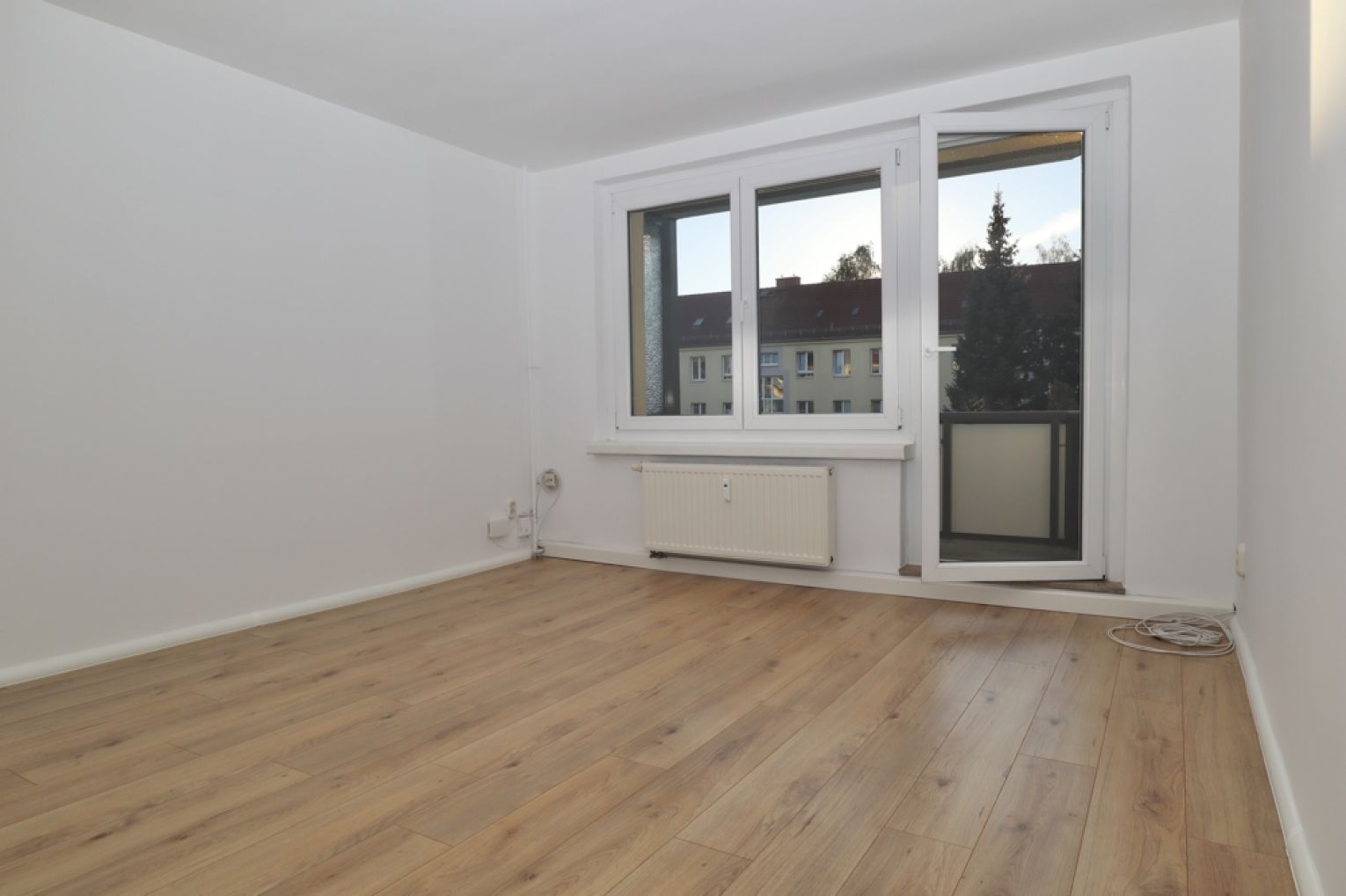 modern saniert • 3-Raum Wohnung • Balkon • Stellplatz • ruhig gelegen • Altchemnitz