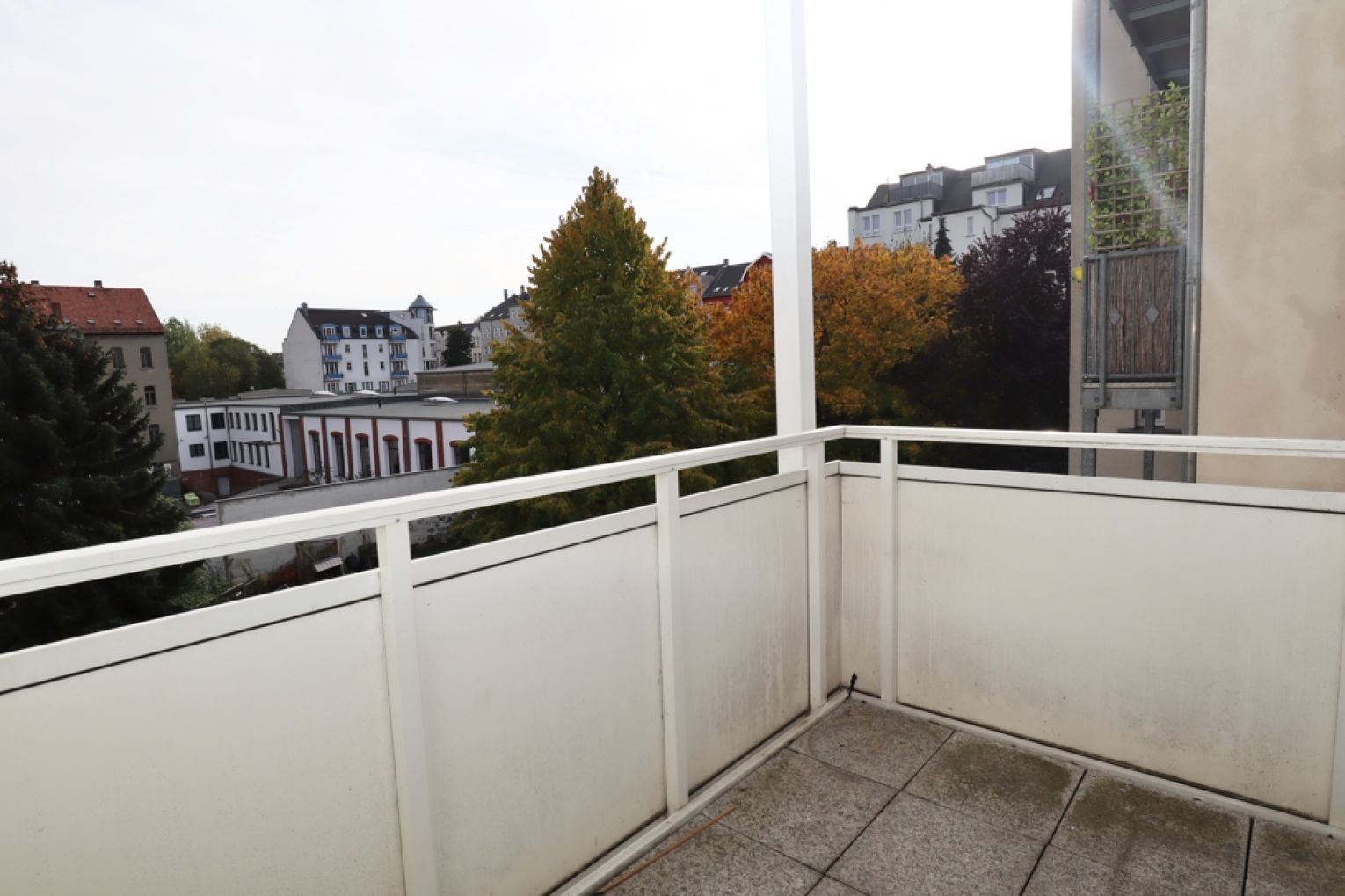 Balkon • Einbauküche • 3-Raum Wohnung • Stellplatz  • Lutherviertel • jetzt anrufen!