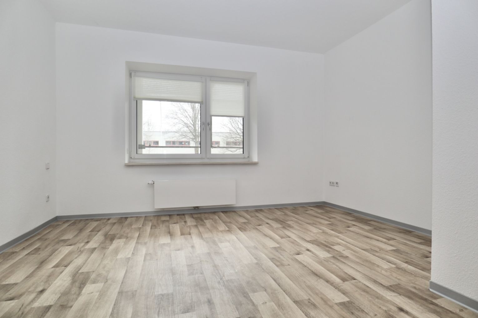 2-Raum Wohnung • mit Balkon • Altchemnitz • Einbauküche • jetzt Termin vereinbaren