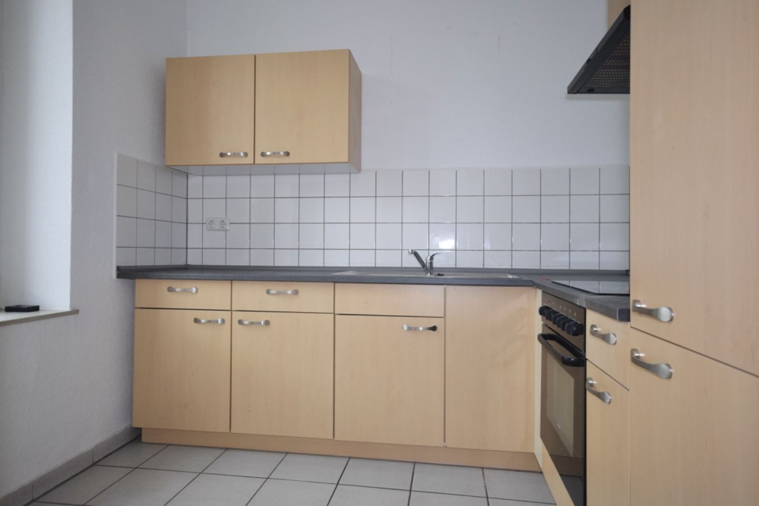 Schnell zugreifen • 2 Zimmerwohnung • mit Einbauküche und Balkon • Schlosschemnitz • Stellplatz